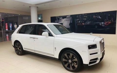 庫里南2022款報價-紅色勞斯萊斯庫里南2022款落地價