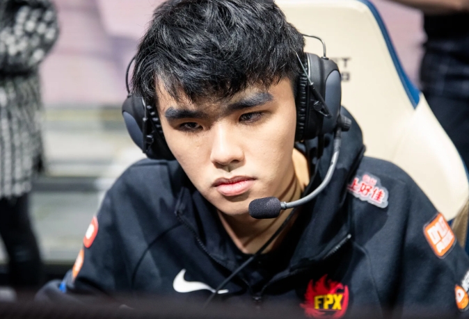 RNG終于有冠軍AD了！OBGG選手信息更新：Lwx加盟隊伍搭檔Ming